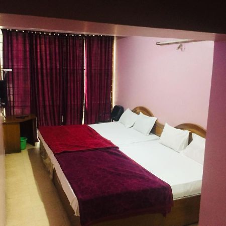 אוטי Hotel Nakshatra מראה חיצוני תמונה