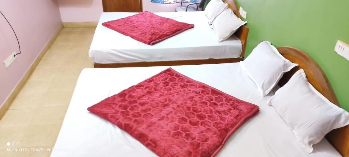 אוטי Hotel Nakshatra מראה חיצוני תמונה