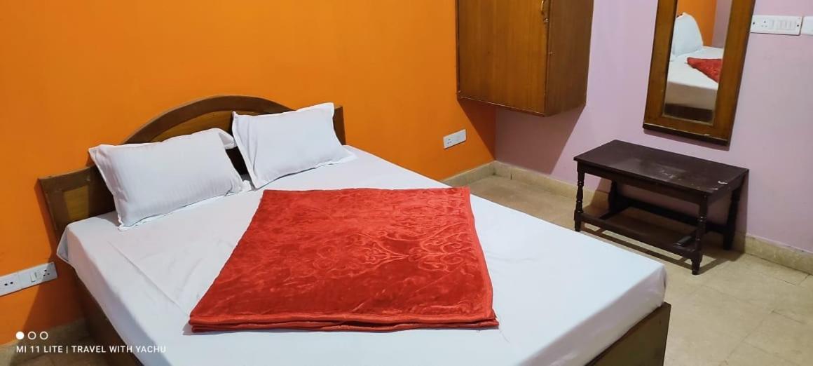 אוטי Hotel Nakshatra מראה חיצוני תמונה