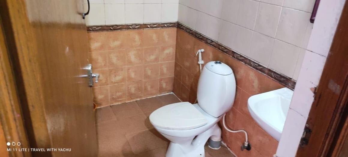 אוטי Hotel Nakshatra מראה חיצוני תמונה