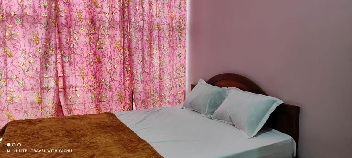 אוטי Hotel Nakshatra מראה חיצוני תמונה