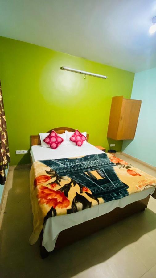 אוטי Hotel Nakshatra מראה חיצוני תמונה