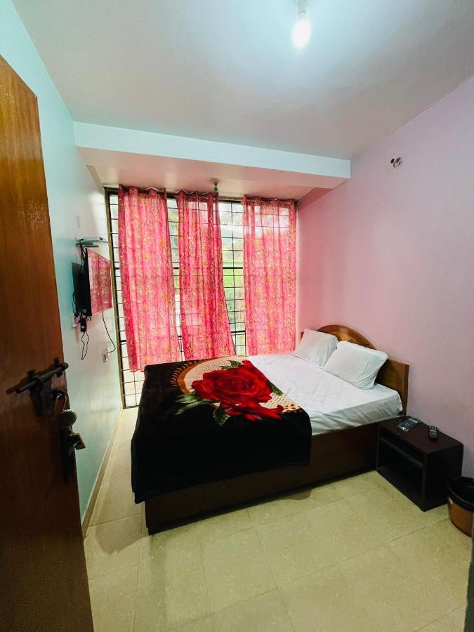 אוטי Hotel Nakshatra מראה חיצוני תמונה