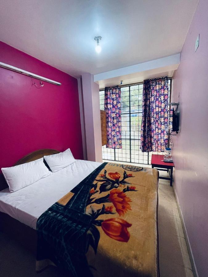 אוטי Hotel Nakshatra מראה חיצוני תמונה