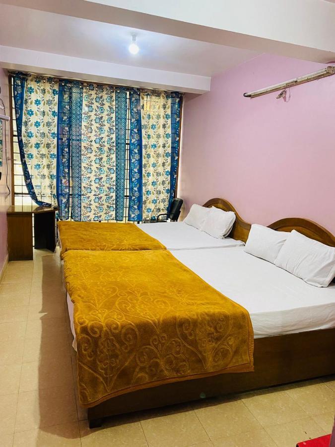 אוטי Hotel Nakshatra מראה חיצוני תמונה