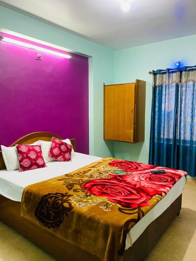 אוטי Hotel Nakshatra מראה חיצוני תמונה