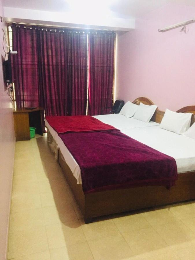 אוטי Hotel Nakshatra מראה חיצוני תמונה