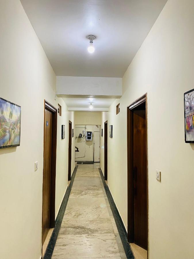 אוטי Hotel Nakshatra מראה חיצוני תמונה